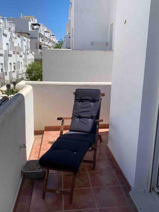 Penthouse Seaview And Golf Valle Romano Estepona Exterior photo
