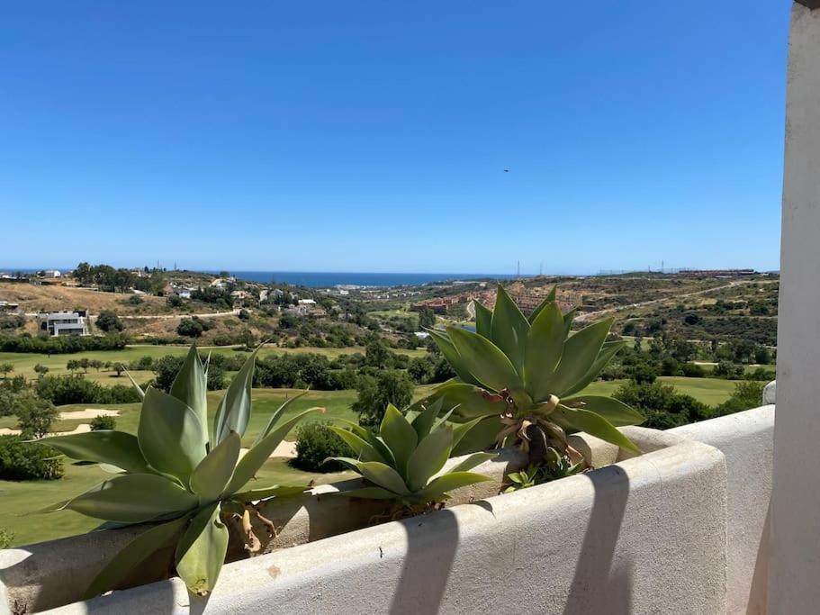 Penthouse Seaview And Golf Valle Romano Estepona Exterior photo