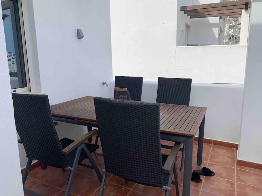 Penthouse Seaview And Golf Valle Romano Estepona Exterior photo