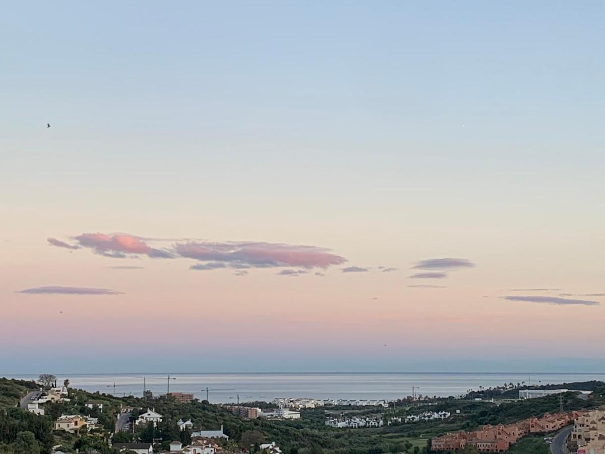 Penthouse Seaview And Golf Valle Romano Estepona Exterior photo